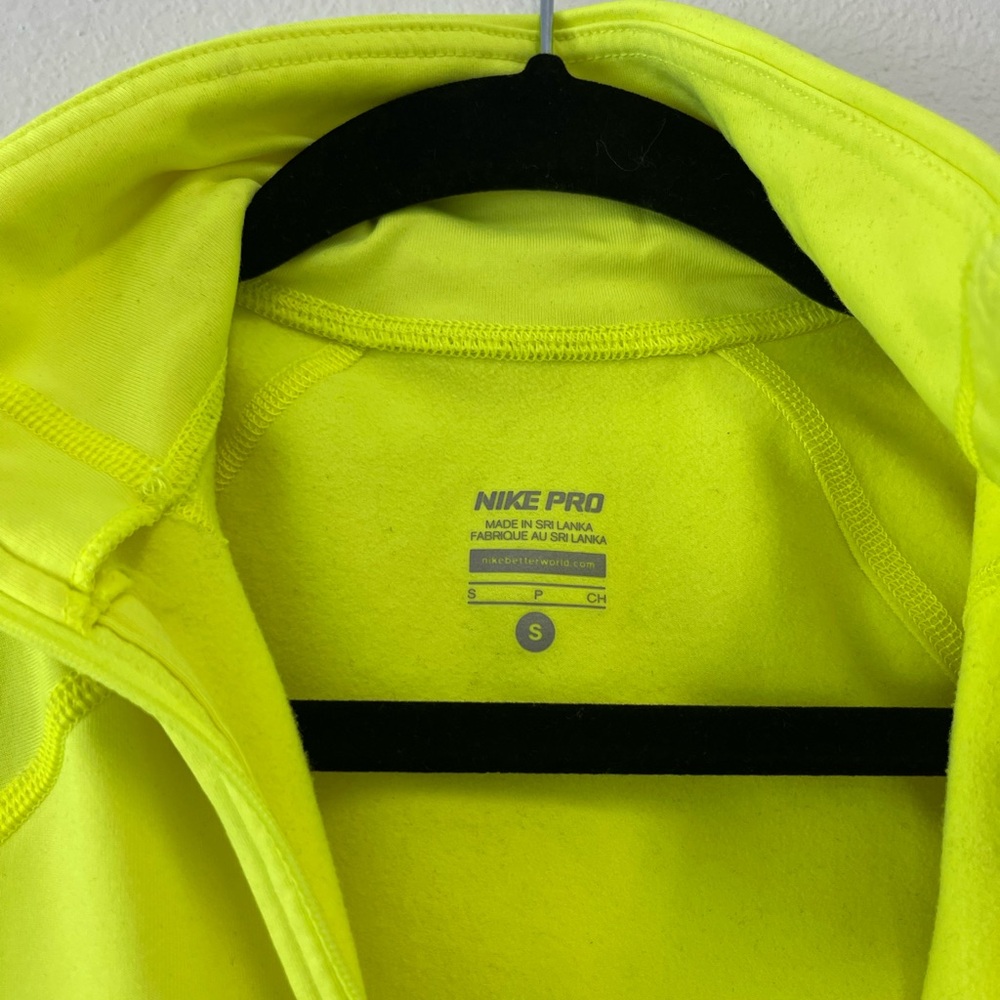 Nike Dri-Fit Jacket - Picture 3 of 3